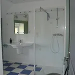 Nocleg ze śniadaniem Chambre Sur Un Jardin Fleuri